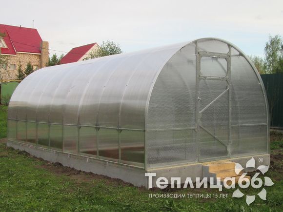 Теплица Рада 3М из поликарбоната, ширина 3 м